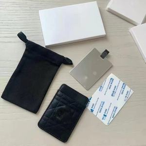 Porte-cartes matelassé et miroir deux-en-un D Member Points Redemption au design chic, livré avec sac anti-poussière et boîte cadeau pour téléphone <span class=keywords><strong>portable</strong></span> - Product Image 3