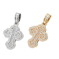 Collier Pendentif Hip Hop en Laiton Plaqué Or Véritable avec Croix Délicate et Zircons Baguettes, Bijoux Fantaisie de Qualité Supérieure pour Hommes et Femmes, Vente en Gros
