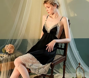 Pijama sexy de seda helada con tirantes y diseño de pestañas, camisón de mujer sin espalda, de color liso, ropa de casa. - Product Image 2