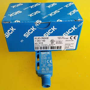 Sensor Fotoeléctrico WL9G-3N2432, Retroreflectivo, Autocolimación, NPN, Alcance de 5 m, Conector M12, LED PinPoint, Carcasa VISTAL - Product Image 1