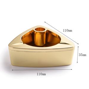 Cenicero Triangular de Aleación de Zinc para Hotel, Kit de Accesorios para Fumar con Logotipo Grabado Personalizado, Venta al por Mayor de Souvenirs - Product Image 6