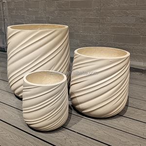 Pot de fleurs rond en fibre de verre pour extérieur, design haut de gamme, idéal pour la décoration de la maison et du jardin, prix d'usine, vente en gros - Product Image 2