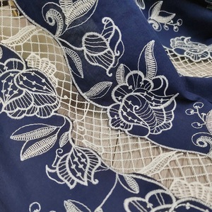 Tissu de broderie soluble dans l'eau de bordure en Voile de coton tissu de broderie perforé de broderie de trou sculpté pour vêtements de robe de femme - Product Image 1