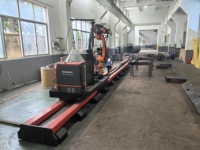 Robot de soldadura automático sin rieles para soldadura de filetes en piezas estructurales