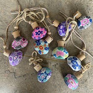 Botella de Perfume Vacía para Coche de 15 ml, Difusor Colgante de Vidrio, Tapa de Madera con Flores Mixtas de Arcilla Suave, Logotipo Personalizado, Aromaterapia Colorida - Product Image 6