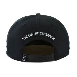 Casquette à visière plate personnalisée avec imprimé rayé Hip Hop, logo en caoutchouc noir, casquette snapback - Product Image 4