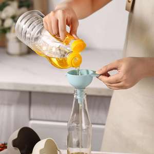 4 pcs plástico cozinha funil set Silicone <span class=keywords><strong>PP</strong></span> <span class=keywords><strong>material</strong></span> cozinha funil com filtro para transferir óleo tempero em pó líquido - Product Image 1