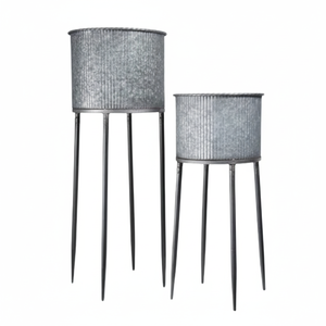 Pot de fleurs galvanisé avec support pour la décoration de balcon ou de sol de jardin amélioré par une finition durable, nouvelle collection - Product Image 1