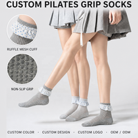 Chaussettes de Pilates personnalisées à volants en maille, antidérapantes, pour femmes, en tricot côtelé, pour le yoga, la barre, la danse, OEM ODM