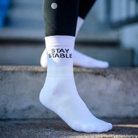Chaussettes de course personnalisées pour marathon professionnel Chaussettes de sport de randonnée personnalisées Chaussettes de cyclisme respirantes à haute élasticité Usine OEM