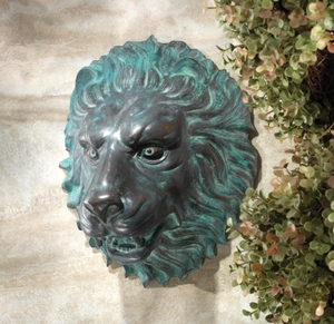 Statua della parete del beccuccio della testa di leone in resina. Decorazione giardino esterno resina artigianato in resina - Product Image 4