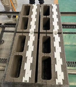 Maquinaria <span class=keywords><strong>para</strong></span> Fabricar Bloques <span class=keywords><strong>de</strong></span> Hormigón, Ladrillos ICF y Bloques Huecos <span class=keywords><strong>de</strong></span> Cemento <span class=keywords><strong>para</strong></span> Construcción en Rusia, Marca ZCJK - Product Image 6