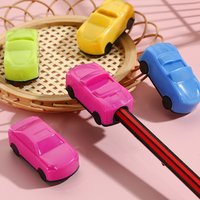 Taille-crayon pour fournitures scolaires, mini taille-crayon en plastique en forme de voiture à moteur, à trou unique, pour enfants