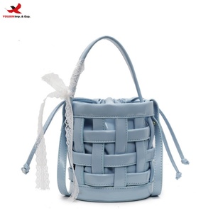 กระเป๋าถือทรงถังสุดน่ารัก สีสันสดใส ทำจากโพลีเอสเตอร์ PU ทออย่างดี  แฟชั่นทันสมัย สะพายไหล่  คุณภาพสูง สำหรับผู้หญิง พร้อมส่ง  รับสั่งซื้อแบบคละจำนวนมาก - Product Image 1