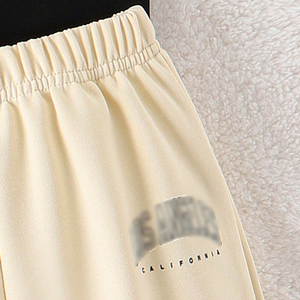 Ensemble décontracté imprimé sport, sweat-shirt à capuche en coton abricot, pantalon à bretelles noires, ensemble pour enfants, costume trois pièces - Product Image 5