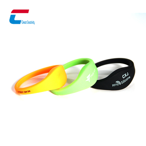 Bracelet NFC personnalisé étanche pour le sport, en silicone, impression de logo personnalisée, bracelets RFID - Product Image 3