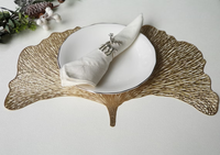 Napperons et dessous-de-plat en PVC de style européen de 38 cm, motif feuille de Ginkgo en vinyle doré, pour table de salle à manger, table basse, cuisine, événements et mariages