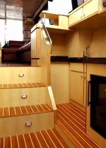 Yacht de luxe en fibre de verre de 45 pieds - Product Image 4
