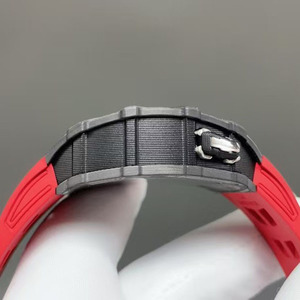 Montre-bracelet pour homme avec logo OEM, style sportif très vendu, cadran squelette, verre saphir, bracelet en caoutchouc rouge - Product Image 4