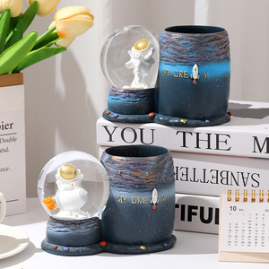 Globo di Neve Personalizzato con Logo del Brand e Astronauta, Portapenne Viola, Base Razzo '<span class=keywords><strong>My</strong></span> <span class=keywords><strong>Dream</strong></span>' per Decorazione Camera dei Bambini, Regalo - Product Image 1
