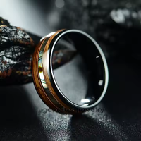 Bijoux pour hommes Corde de guitare personnalisée Bague de mariage en céramique noire Abalone Shell and Whiskey Barrel Wood Inlay Ceramic Men Ring