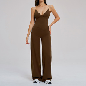 Set Yoga da Donna Due Pezzi in Nylon Spandex, Top Corto Senza Schienale e Pantaloni a Vita Alta a Gamba Larga, Asciugatura Rapida, Completo Sportivo Coordinato - Product Image 4