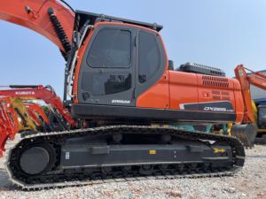 Excavatrice sur chenilles Daewoo DX225 20 tonnes, utilisée en Corée avec moteur Cummins Toshiba, pompe à moteur à engrenages, garantie 1 an à vendre - Product Image 3