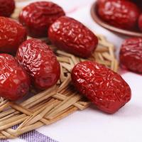 Jujubes rouges séchées de haute qualité, standard export, tailles variées, traitées à l'eau AD, en vrac, emballées sous vide, pour le thé et les collations