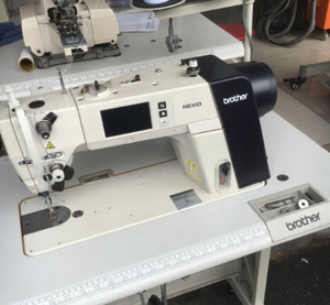 Macchina da Cucire Industriale Brother S-7300A con Trasporto Elettronico, Azionamento Diretto e Taglio Automatico del Filo - Product Image 2