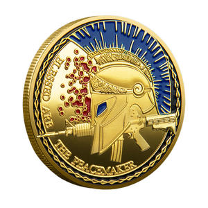 Moneda Conmemorativa Personalizada de Metal, Diseño de Casco Romano con Relieve de Doble Arma de Fuego y Inscripción Bíblica, Tema del Mediator de la Paz - Product Image 2