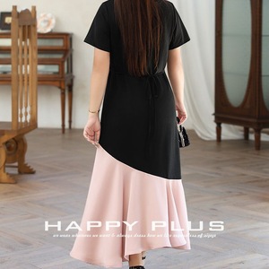 Robe longue asymétrique patchwork Runqi pour femme grande taille, noire, col rond, en satin, coupe sirène, taille naturelle - Product Image 5