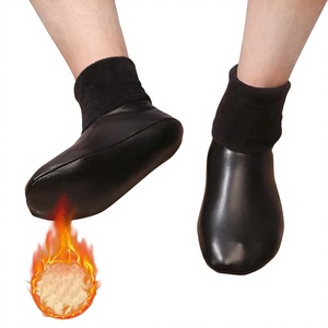 Chaussons d'hiver noirs en maille épaisse, doublés de peluche, antidérapants, en cuir PU, pour hommes et femmes - Product Image 5