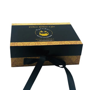 Coffret cadeau spa de luxe avec ruban magnétique pliable pour les soins du corps, tasse <span class=keywords><strong>en</strong></span> céramique et chaussettes <span class=keywords><strong>en</strong></span> laine, emballage personnalisé avec logo - Product Image 3