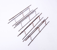 Supports triangulaires en acier renforcé continu pour la fixation des barres d'armature dans les dalles de béton pour la construction