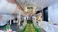 BY240033 Rideaux de plafond pour décoration de salle, draperies suspendues pour mariage avec éclairage, pour événements et fêtes