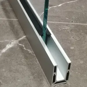 Corrimão de alumínio para varanda com canal em U, novo design de corrimão de varanda de vidro, corrimão de alumínio para varanda com base em vidro