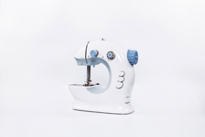 Máquina de Coser Mini Electrónica a Batería CE CB VOF <span class=keywords><strong>Fhsm</strong></span> 213 para Uso Doméstico, Motor de Una Sola Aguja (202 <span class=keywords><strong>Fhsm</strong></span>), Plástico Mejorado - Product Image 2