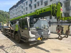 <span class=keywords><strong>Zoomlion</strong></span> sử dụng <span class=keywords><strong>50</strong></span> tấn cần cẩu xe tải di động Telescopic Boom Trung Quốc nâng cơ khí weichai động cơ hengli bơm thủy lực 30 tấn - Product Image 2