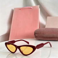 Lunettes de soleil unisexes carrées rétro haut de gamme UV400 anti-lumière bleue non polarisées à monture intégrale dégradée transparente blanche en PC pour la protection solaire