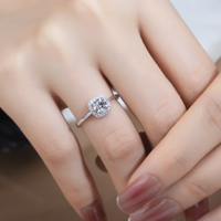 Bague de fiançailles halo pour femme Messi Jewelry MSR-918 en or 18 carats avec diamant de laboratoire rond 0,5 ct D VVS2