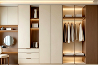 Armoire dressing moderne sur mesure avec cadre en panneaux de particules, portes vitrées, éclairage LED et table de maquillage intégrée pour appartement