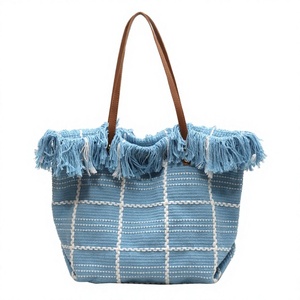 Bolso Tote de Ganchillo Azul para Mujer, Bolso de Playa Bohemio, Bolso Tote con Flecos Azules, Bolso Tote con Patrón a Cuadros, Bolso de Playa para Verano - Product Image 4