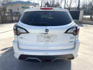 Qichen <span class=keywords><strong>2019</strong></span> Venucia T70 2.0L CVT Premium Automatique |   Sièges en cuir et intérieur sombre |   Pneus R16 pour véhicules à conduite à gauche - Product Image 5