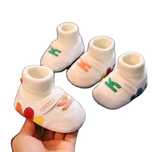 Modelo Four Seasons 0-1 años niños y niñas suelas blandas antideslizantes zapatos y calcetines para caminar para bebés