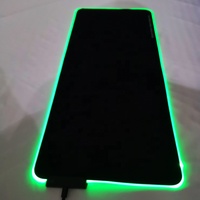 Tapis de souris en caoutchouc souple avec lumière RVB Conception personnalisée LED souple ordinateur valorant jeu néon brillant tapis de souris usine de fabrication