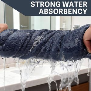 Serviette de sport en microfibre tricotée avec poche zippée, séchage rapide et absorption de l'eau - Product Image 2