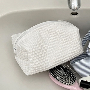 Portable Large Eco-Friendly <b>Foldable</b> Waterproof Travel Makeup Bag Custom Logo Factory Direct Cotton Waffle Large Capacity - Product Image 4