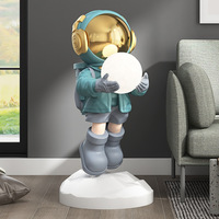 Lampadaire LED en résine argentée motif astronaute, design européen, statue de luxe, décoration en résine, lampe de sol fleur de lotus - Ventes flash