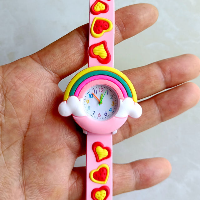 สีชมพูรุ้ง