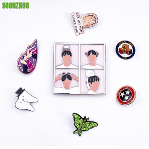 Vente en gros de pins en émail personnalisés, pins de revers en émail souple, badges métalliques, pins à logo personnalisé pour agents immobiliers - Product Image 1